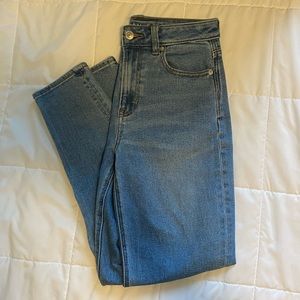 American Eagle mom jean